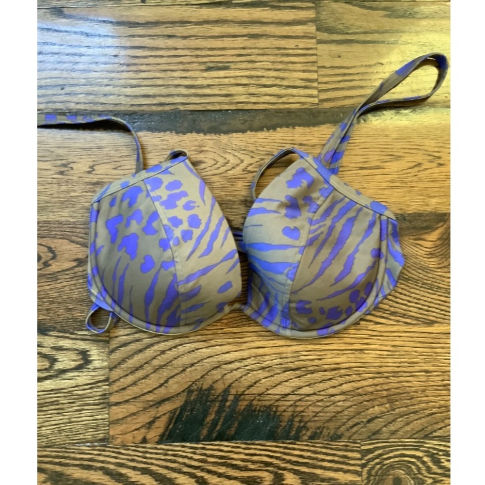 Victoria’s Secret bikini top